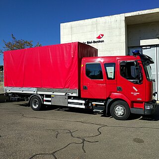 Mofa vor dem Magazin