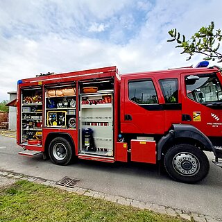HLF bei einem Einsatz, rechte Seite Offen